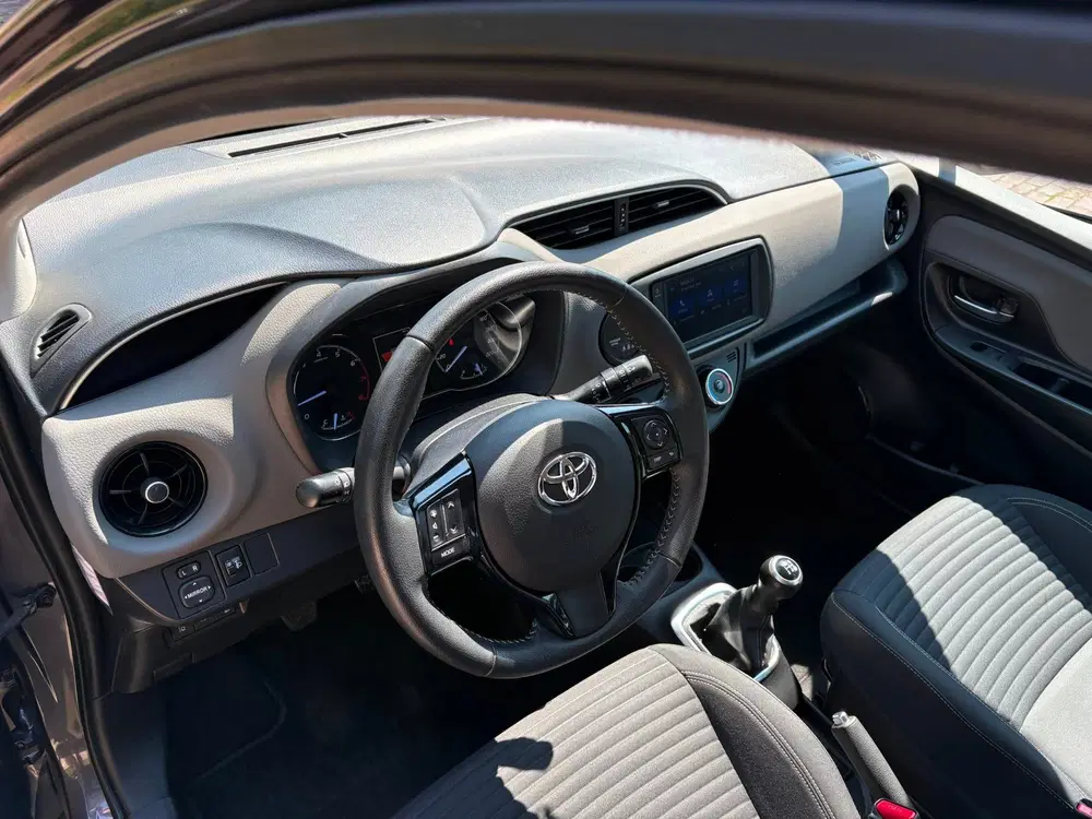 Toyota Yaris 1.0 VVT-i Connect apple carplay uit 2019, foto 8