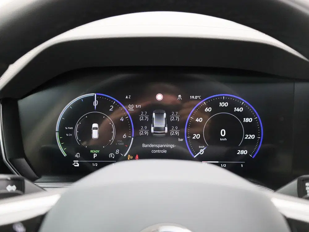 Volkswagen Touareg 3.0 TSi eHybrid 4MOTION Elegance 381 PK uit 2023, foto 15
