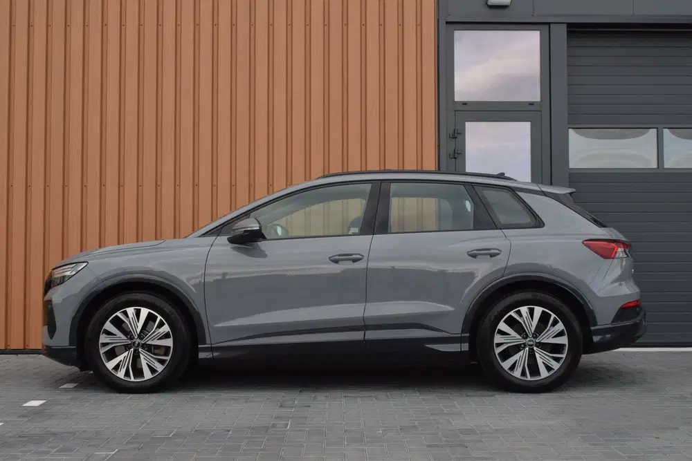 Audi Q4 e-tron 40 Launch edition 77 kWh uit 2021, foto 2