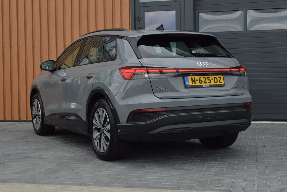 Audi Q4 e-tron 40 Launch edition 77 kWh uit 2021, foto 3