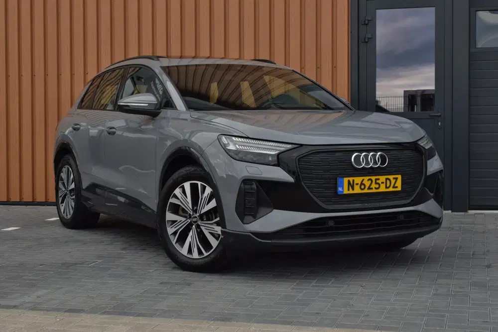 Audi Q4 e-tron 40 Launch edition 77 kWh uit 2021, foto 5