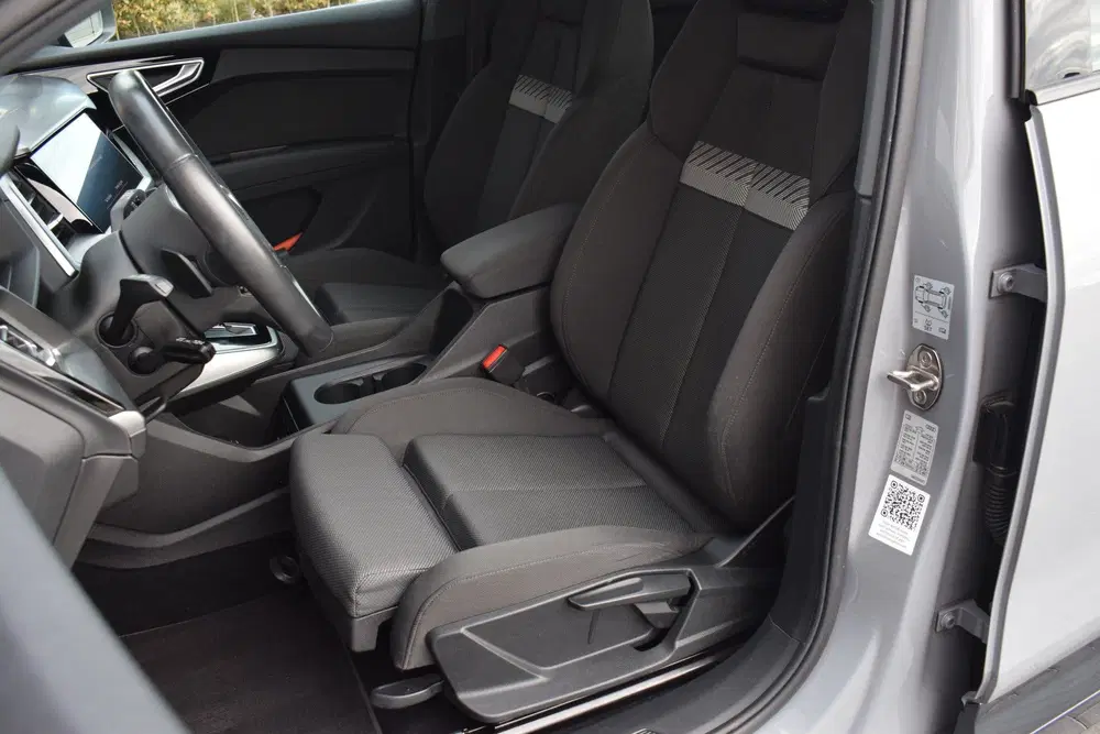 Audi Q4 e-tron 40 Launch edition 77 kWh uit 2021, foto 9
