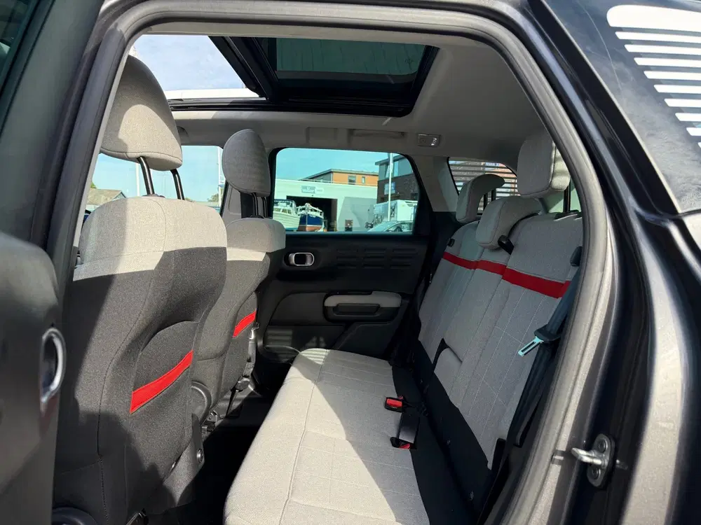 Citroën C3 Aircross Citroen C3 Aircross 1.2 PT 110 H6 SHINE HI uit 2019, foto 5