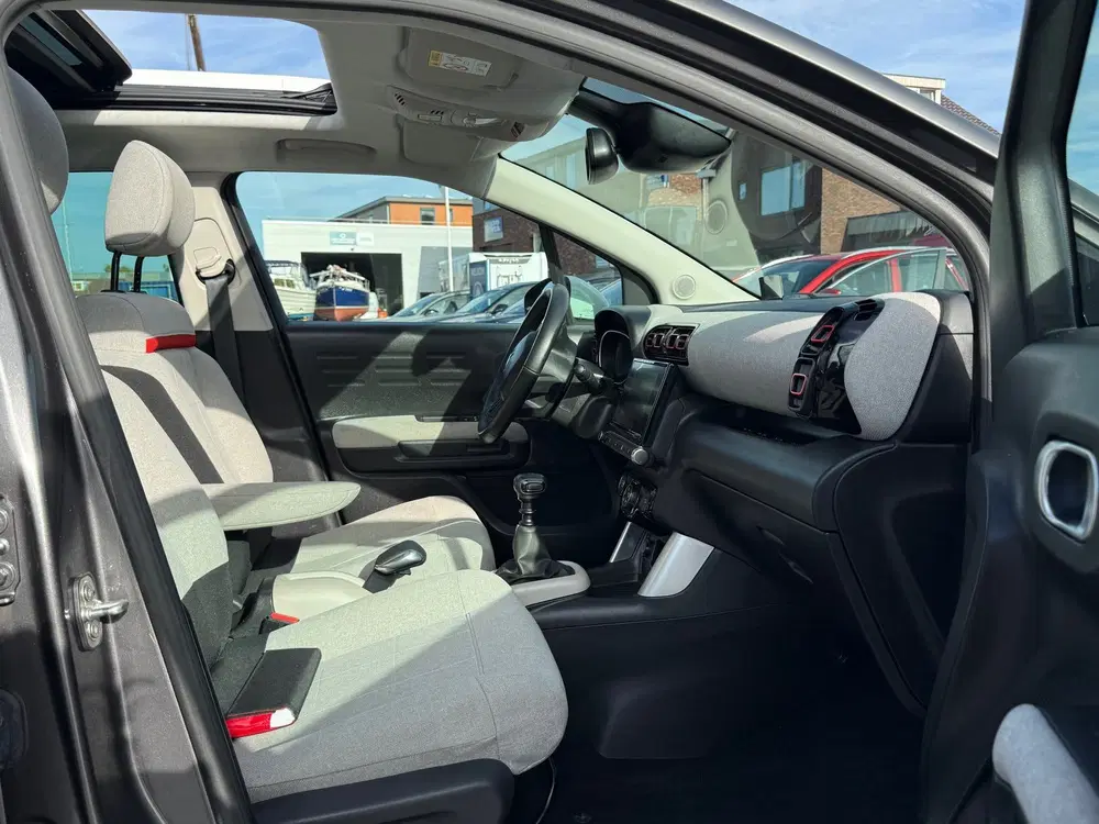 Citroën C3 Aircross Citroen C3 Aircross 1.2 PT 110 H6 SHINE HI uit 2019, foto 8