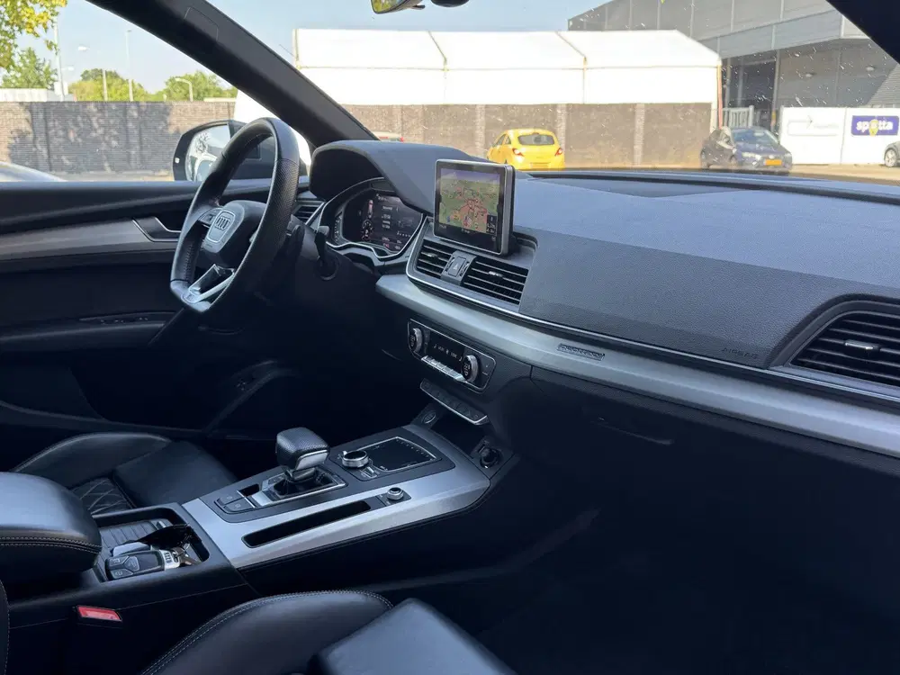 Audi Q5 55 TFSI e 367pk Quattro Competition S-Line uit 2019, foto 10