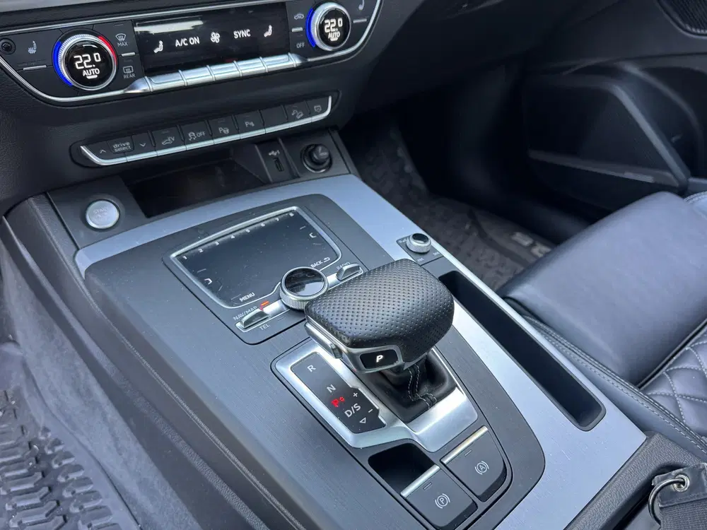 Audi Q5 55 TFSI e 367pk Quattro Competition S-Line uit 2019, foto 12