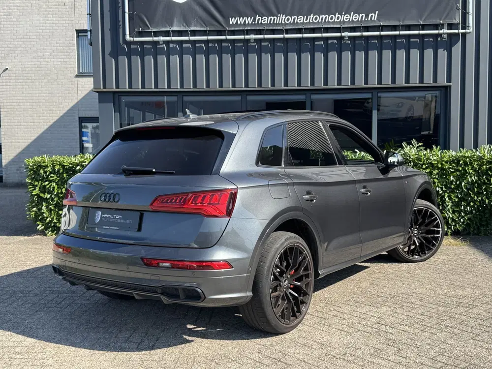 Audi Q5 55 TFSI e 367pk Quattro Competition S-Line uit 2019, foto 2