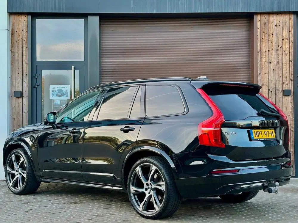 Volvo XC90 2.0 T8 Recharge AWD Ultimate Dark uit 2022, foto 3