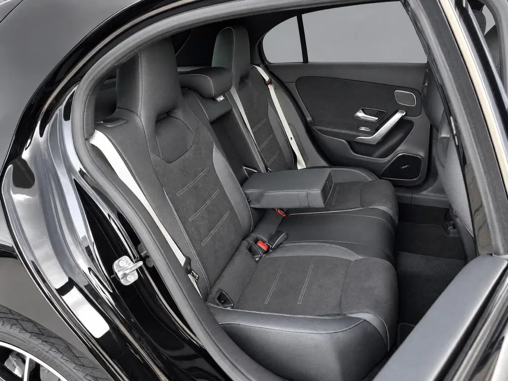 Mercedes-Benz A-Klasse 180 Business Solution AMG uit 2026, foto 13