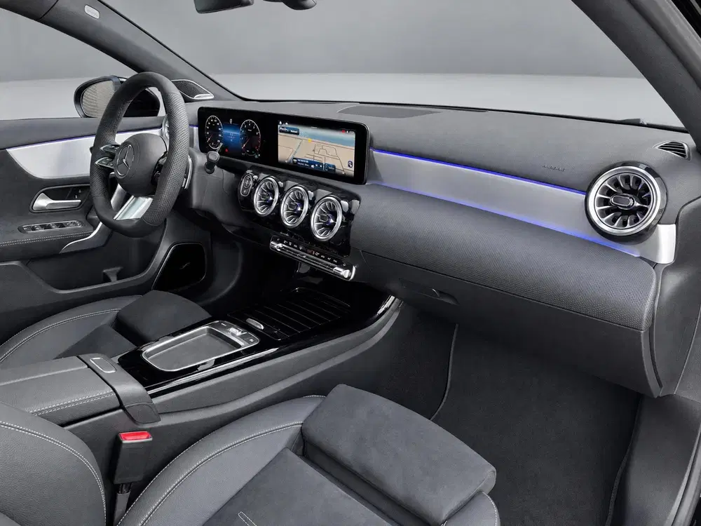 Mercedes-Benz A-Klasse 180 Business Solution AMG uit 2026, foto 15