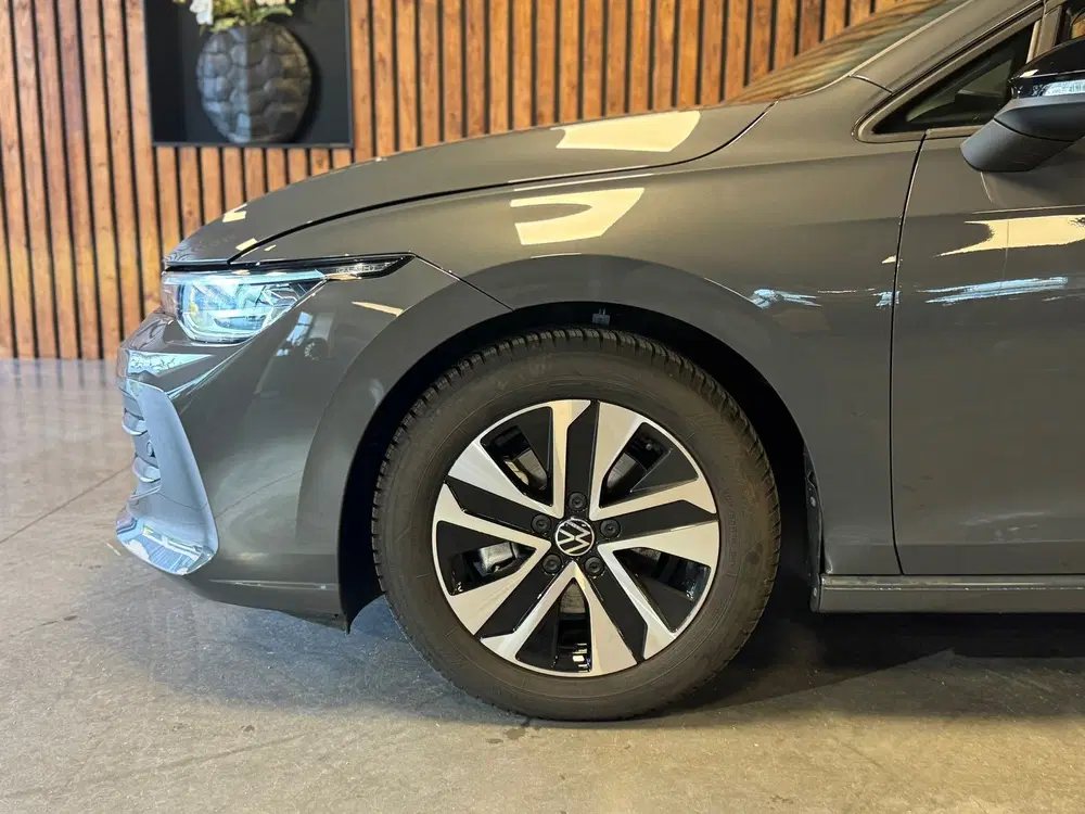 Volkswagen Golf 1.5 eHybrid Energy Edition uit 2026, foto 5