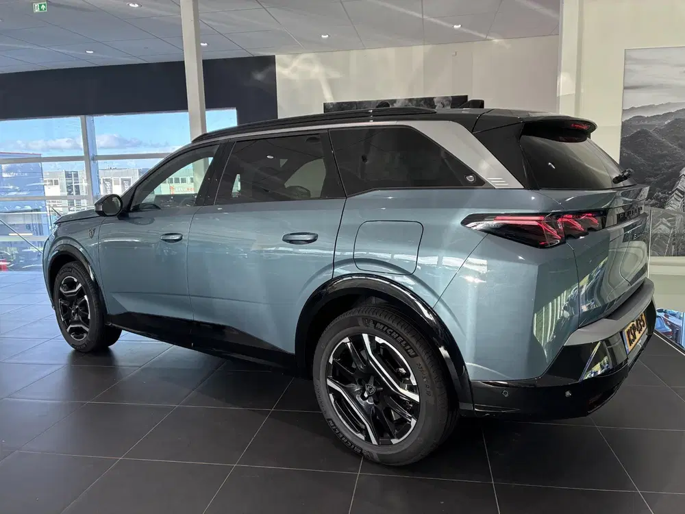 Peugeot 5008 GT Exclusive 73 kWh 7p uit 2026, foto 3