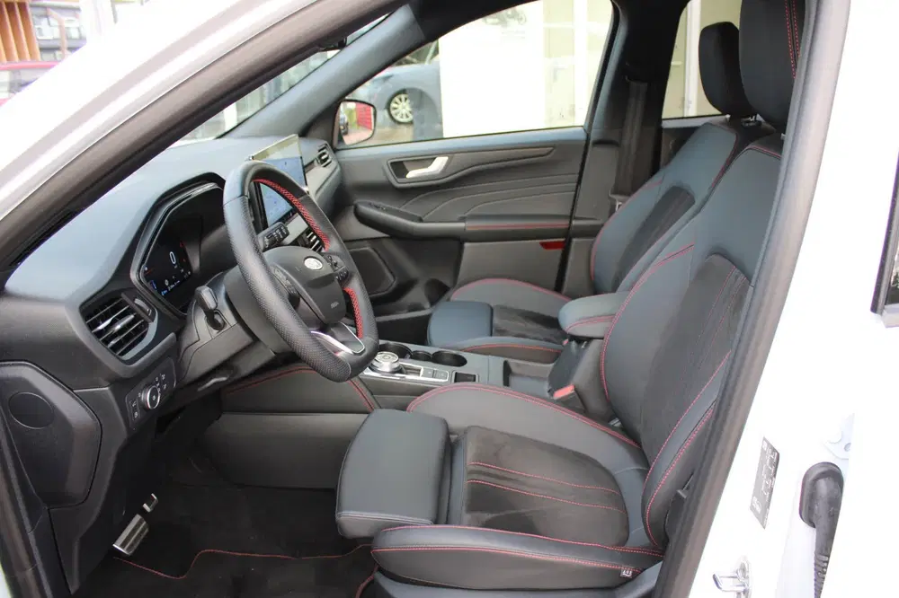 Ford Kuga 2.5 PHEV 243pk ST-Line X Automaat uit 2025, foto 14