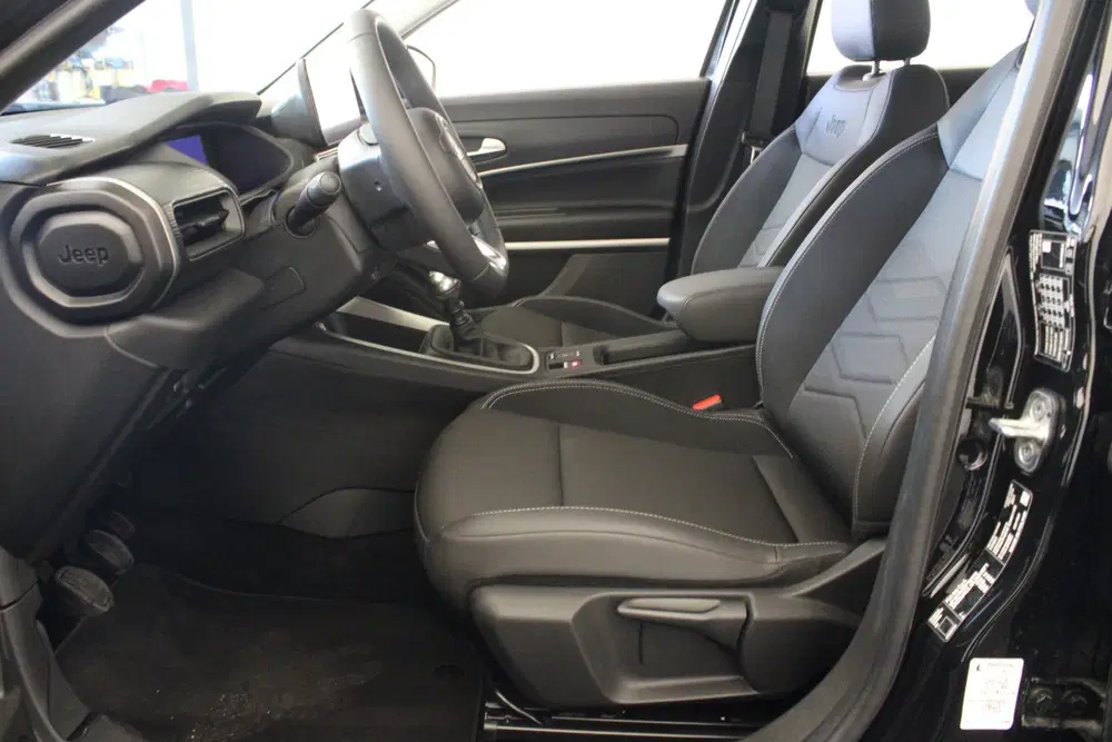 Jeep Avenger 1.2 Altitude (bj 2024) uit 2024, foto 12
