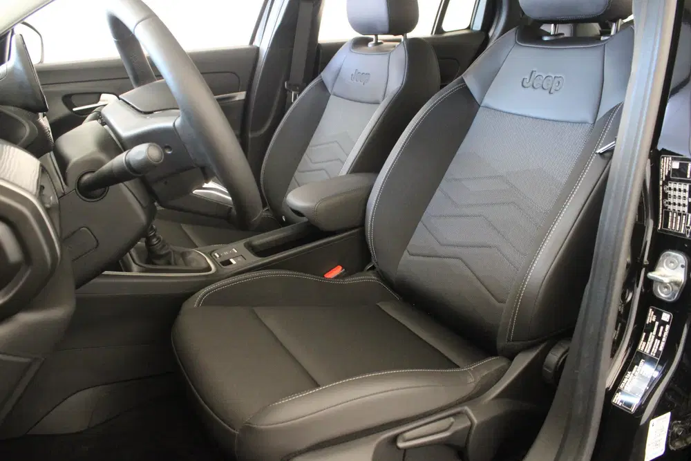 Jeep Avenger 1.2 Altitude (bj 2024) uit 2024, foto 13