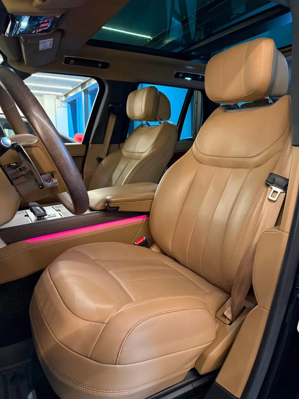 Land Rover Range Rover 3.0 P550e Autobiography uit 2024, foto 10
