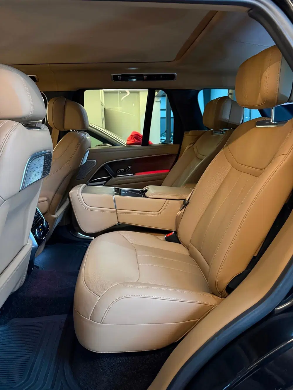 Land Rover Range Rover 3.0 P550e Autobiography uit 2024, foto 11