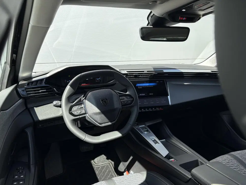 Peugeot 308 1.2 Hybrid 145 e-DCS6 Allure uit 2026, foto 10
