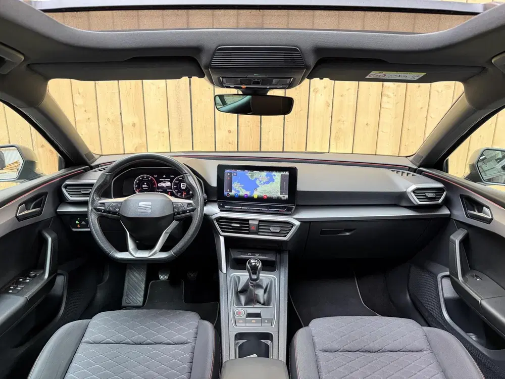 SEAT Leon 1.0 TSI FR Business Intense Achteruitrijca uit 2023, foto 3