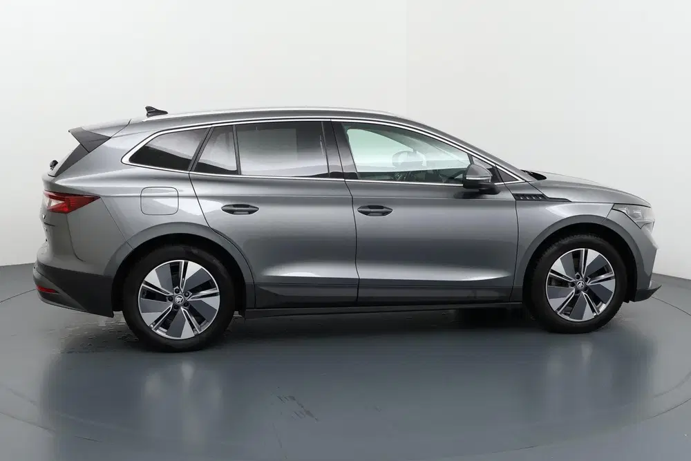 Skoda Enyaq 80 Elektrisch comfort met een vleugje luxe uit 2022, foto 12