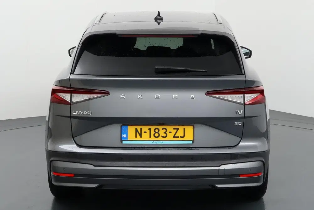 Skoda Enyaq 80 Elektrisch comfort met een vleugje luxe uit 2022, foto 14