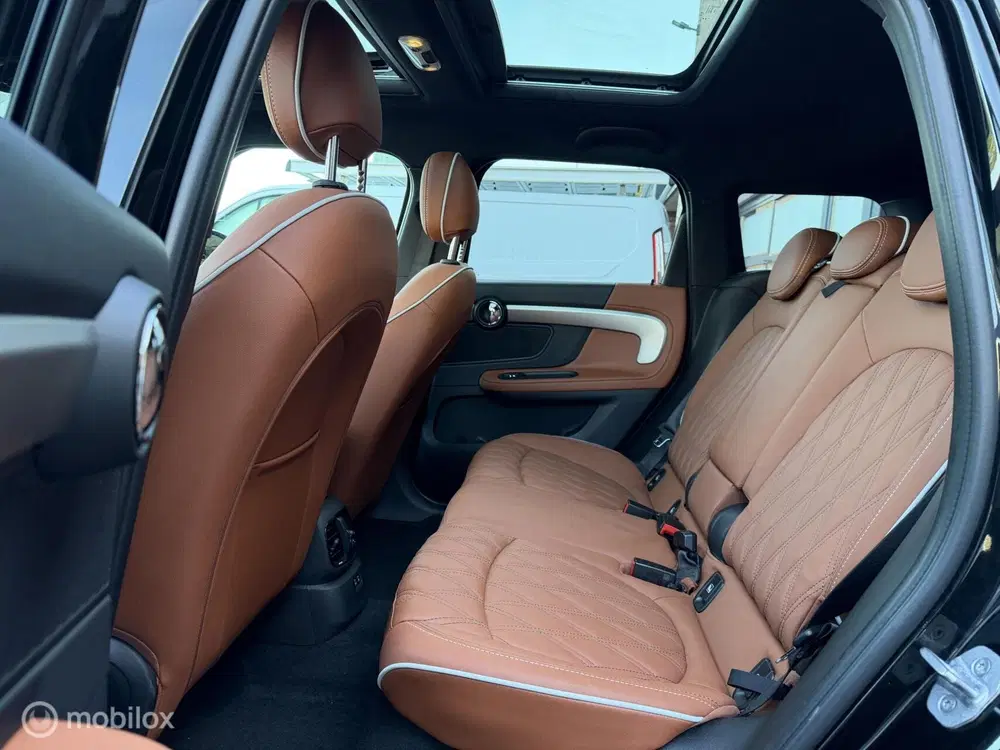 Mini Countryman 1.5 Cooper S E ALL4*JCW-PAKKET*PANO-DAK*AC uit 2023, foto 11