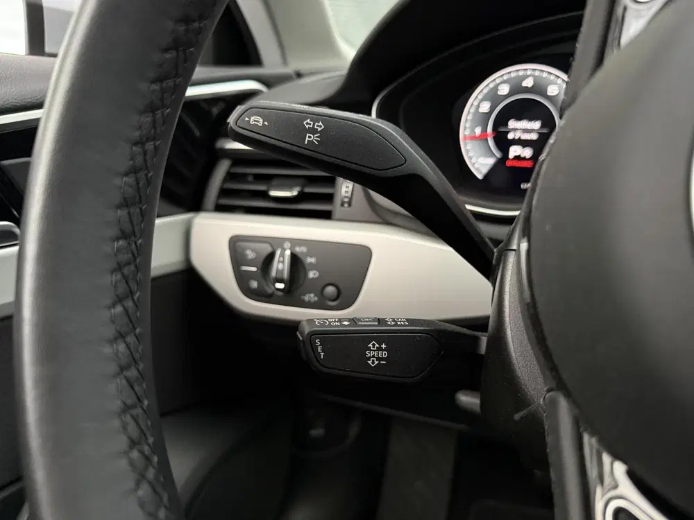 Audi A4 35 TFSI Advanced Edition uit 2023, foto 11