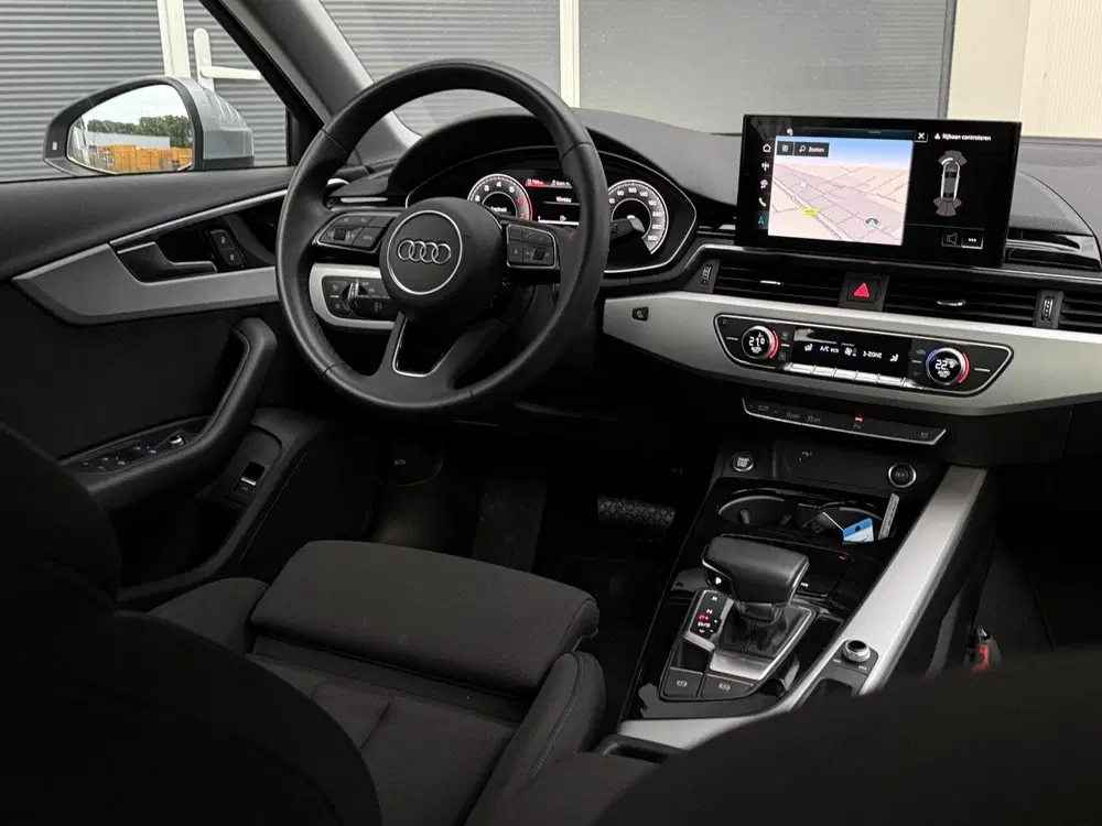 Audi A4 35 TFSI Advanced Edition uit 2023, foto 3