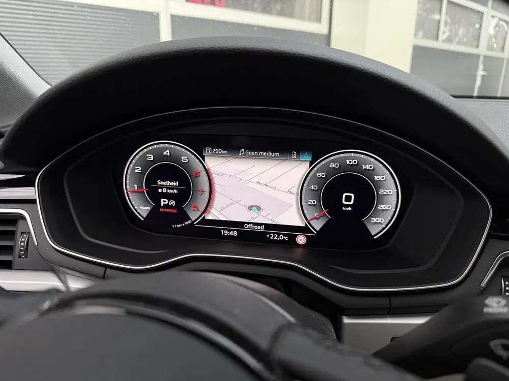 Audi A4 35 TFSI Advanced Edition uit 2023, foto 9