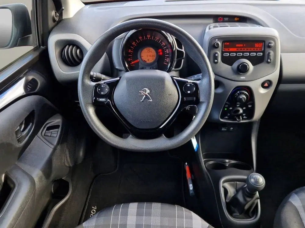 Peugeot 108 1.0 e-VTi Active Airco uit 2020, foto 11
