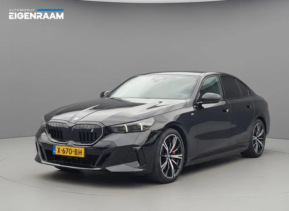 BMW i5 eDrive40 84kWh uit 2023