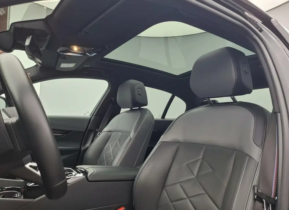 BMW i5 eDrive40 84kWh uit 2023, foto 10