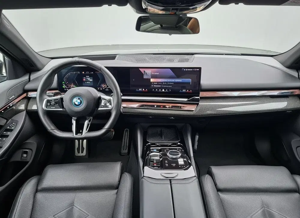 BMW i5 eDrive40 84kWh uit 2023, foto 5