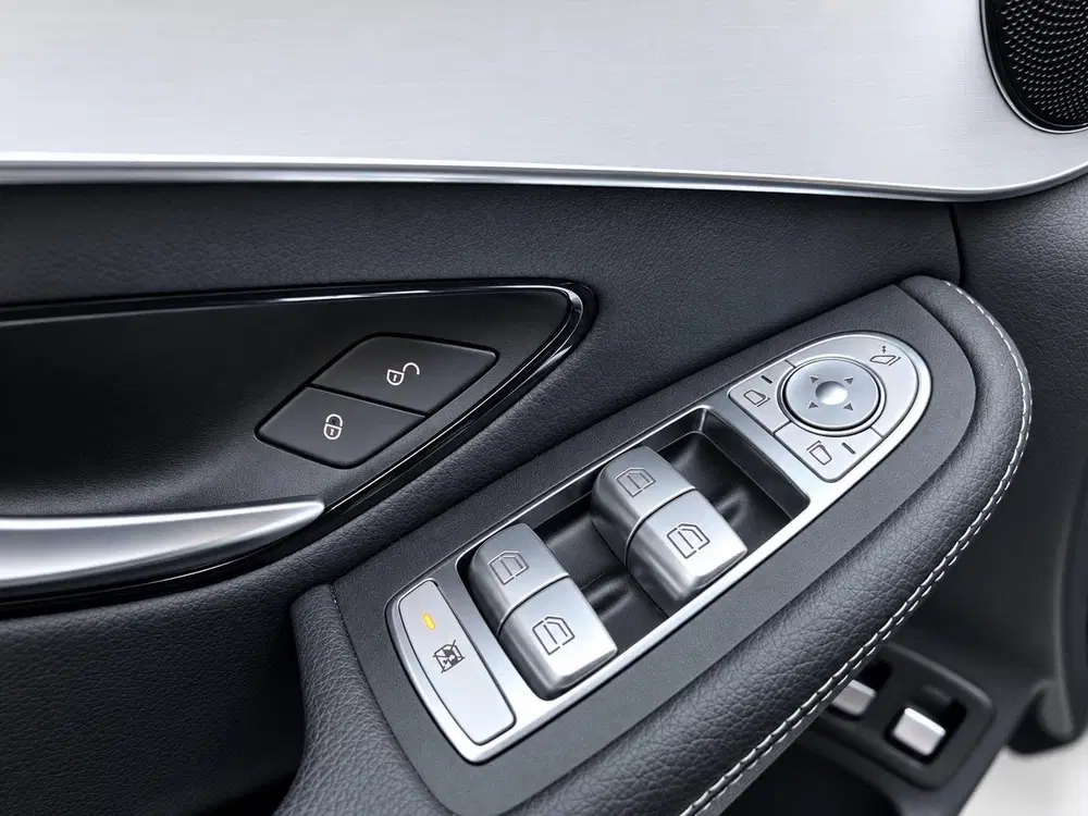 Mercedes-Benz GLC 300e 4MATIC Business Solution AMG N uit 2021, foto 13