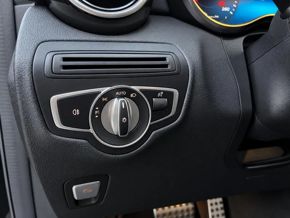 Mercedes-Benz GLC 300e 4MATIC Business Solution AMG N uit 2021, foto 15