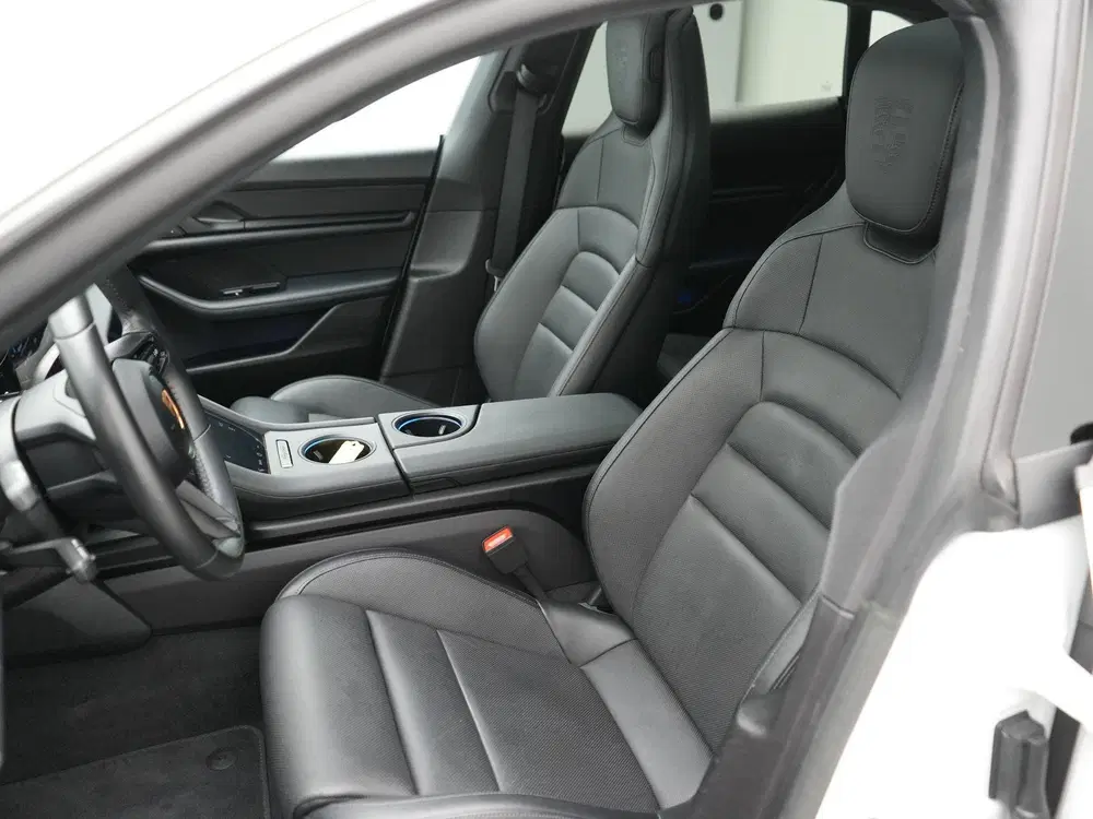 Porsche Taycan 4 93 kWh 380pk uit 2023, foto 14