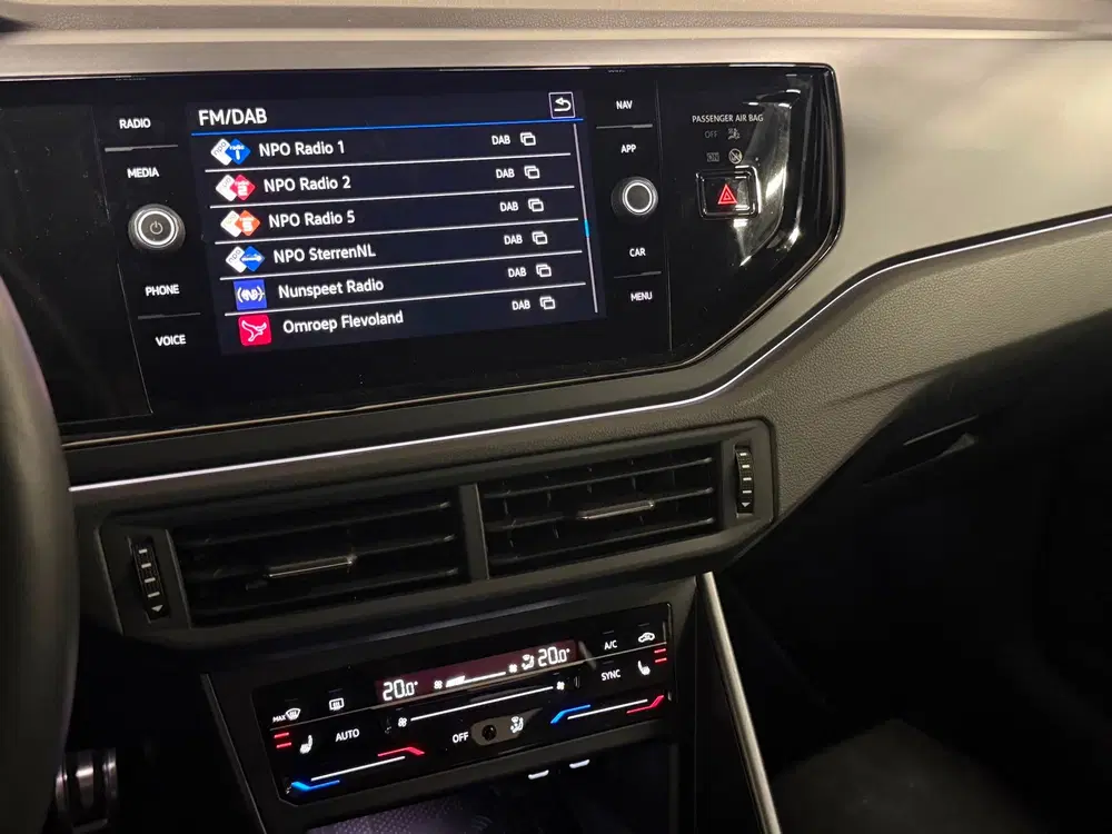 Volkswagen Taigo 1.0 TSI 3 x R-Line Blackpack Pano Keyless uit 2022, foto 4