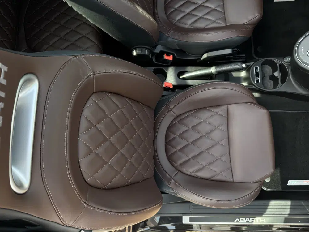 Abarth 500 1.4 T-Jet Abarth Turismo uit 2022, foto 13