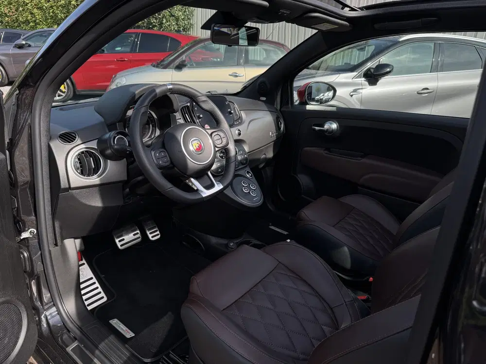 Abarth 500 1.4 T-Jet Abarth Turismo uit 2022, foto 15