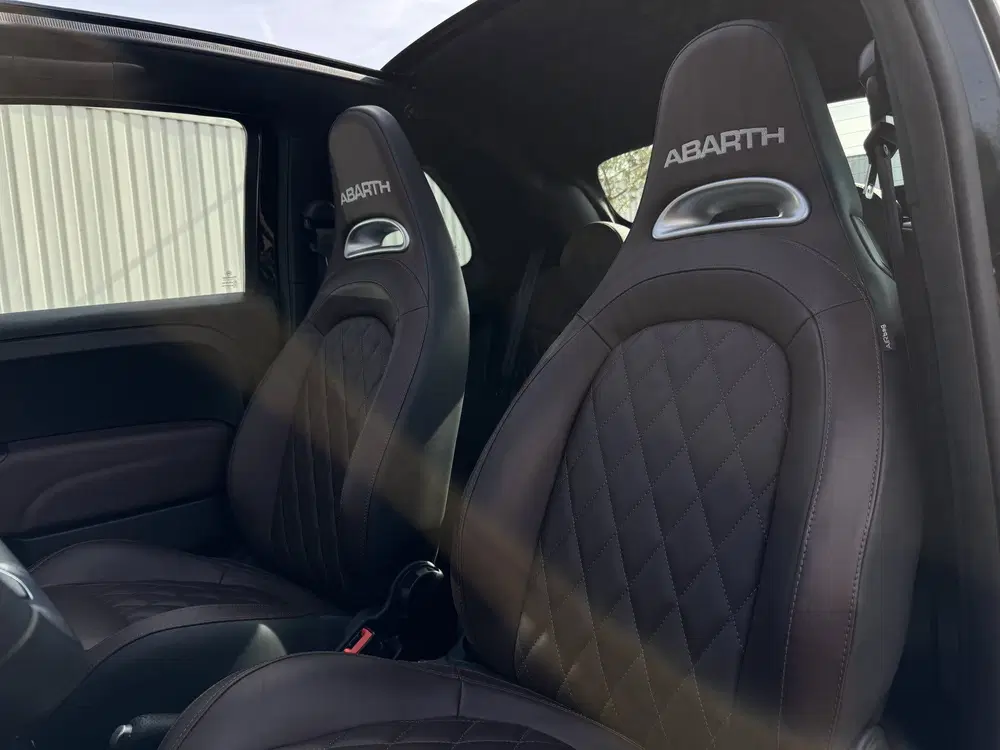 Abarth 500 1.4 T-Jet Abarth Turismo uit 2022, foto 9