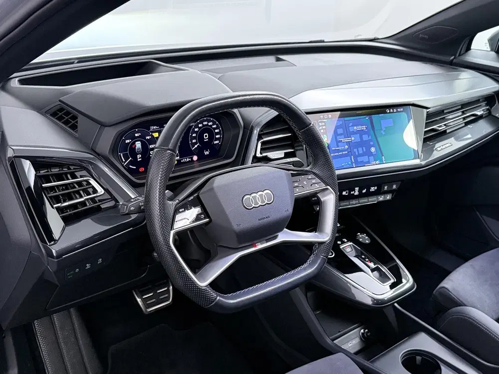 Audi Q4 e-tron 40 S edition 77 kWh uit 2023, foto 3