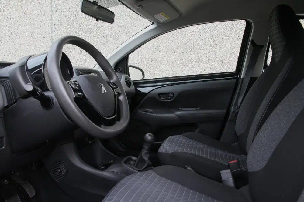 Peugeot 108 1.0 e-VTi Active uit 2022, foto 12