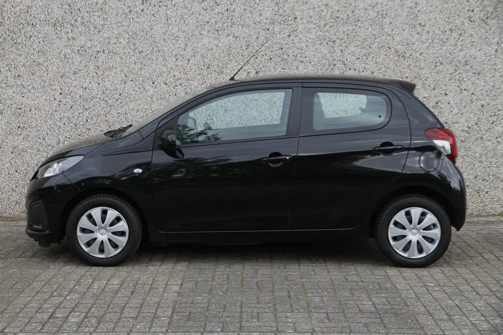 Peugeot 108 1.0 e-VTi Active uit 2022, foto 2