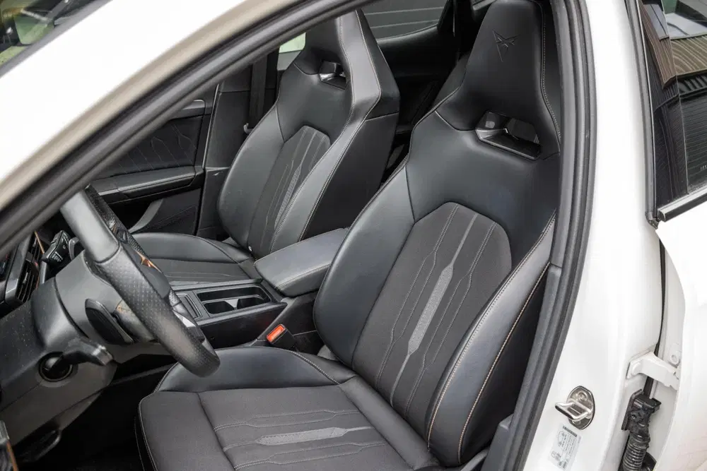Cupra Formentor 1.4 e-Hybrid Business uit 2024, foto 2