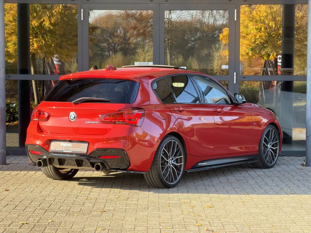BMW 1-serie M140i Edition Shadow Executive Ori NL uit 2020, foto 3