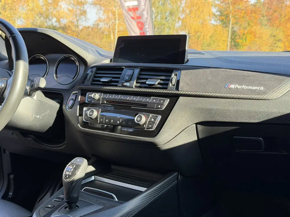 BMW 1-serie M140i Edition Shadow Executive Ori NL uit 2020, foto 9