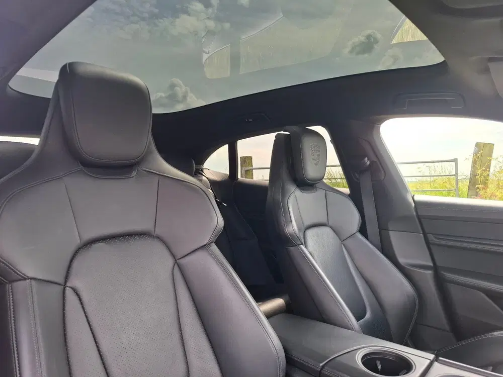 Porsche Taycan 490pk 2021 Grijs uit 2021, foto 6