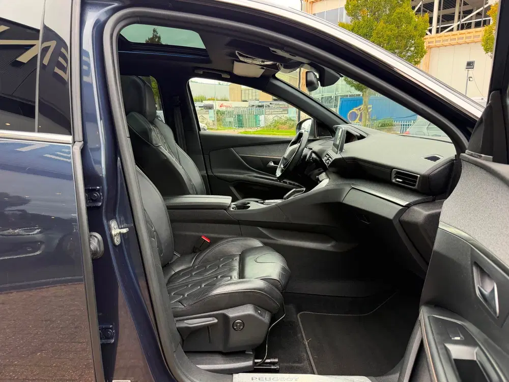 Peugeot 5008 1.6 PureTech GT-Line AUT uit 2019, foto 15