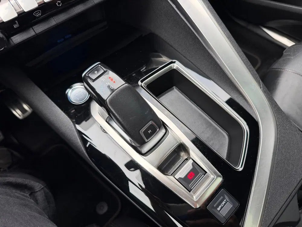 Peugeot 5008 1.6 PureTech GT-Line AUT uit 2019, foto 4