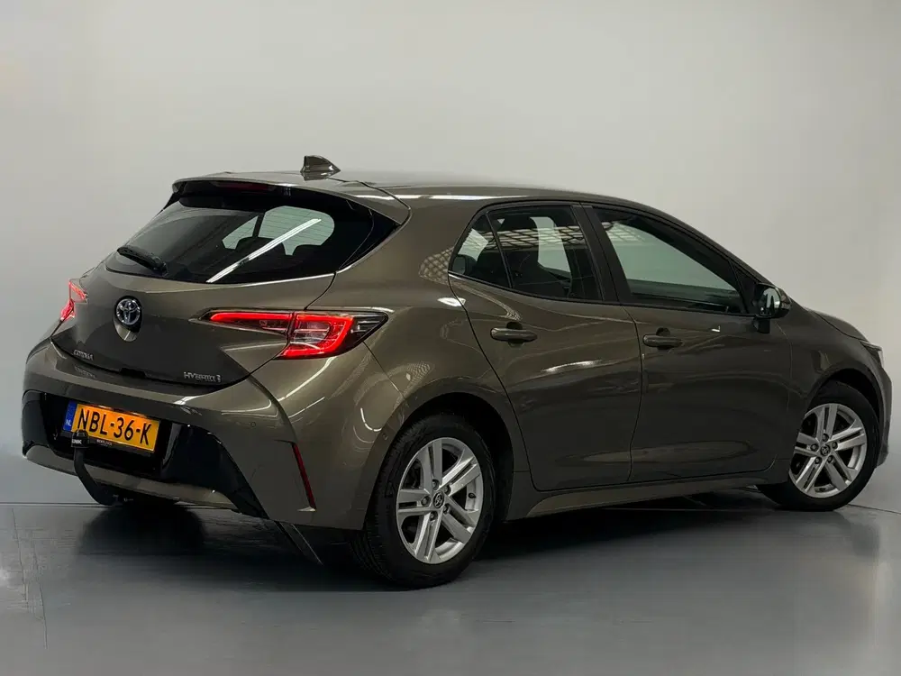 Toyota Corolla 1.8 Hybrid Active Camera Stoelverwar Deale uit 2022, foto 13